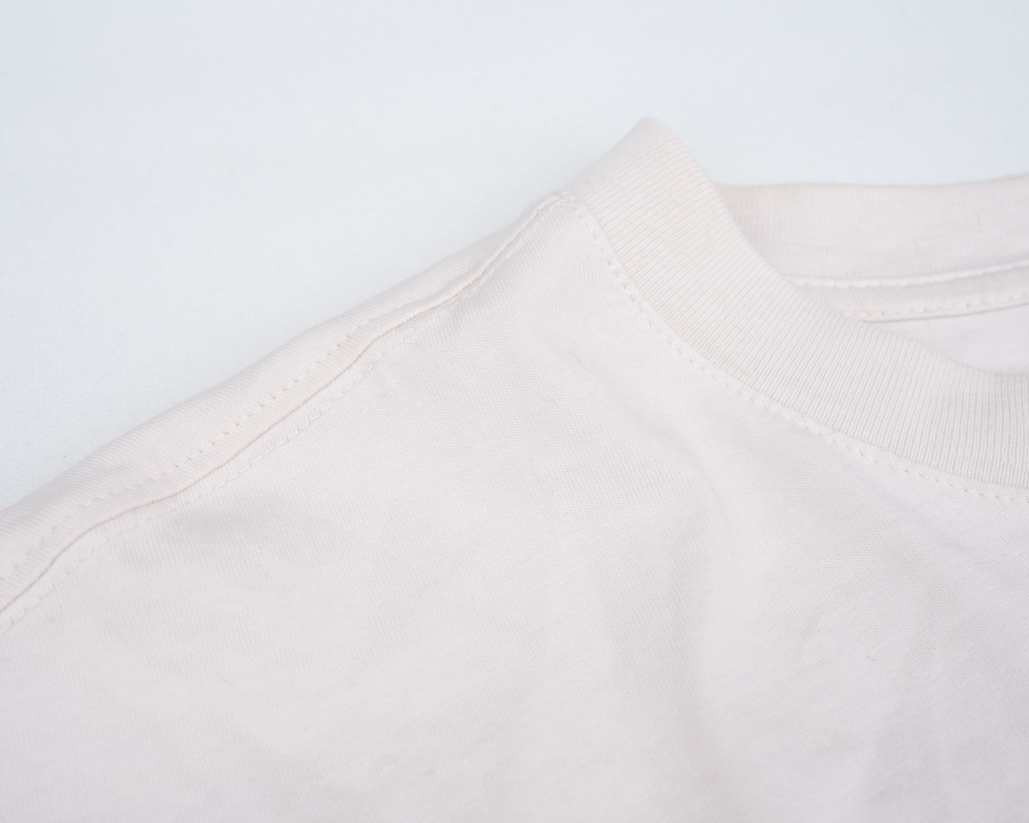 Petermann T-Shirt milch weiß — view 3, handprinted by Mascha Rodigina, Cologne