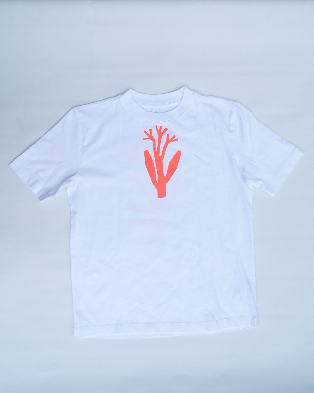 Neon bloom white T oversize — handprinted wearable art by Mascha Rodigina, Cologne